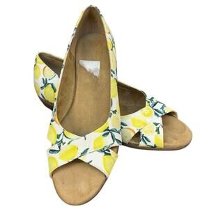 Aerosoles Lemon Print Sandal White Linen Peep Toe Flat Wedge Sandal Size 7.5M